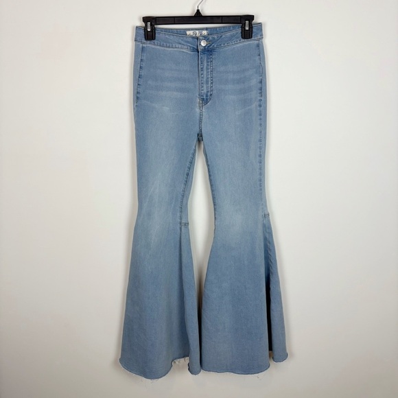 Free People Flare Float On Pant in Love Letters Size 27 - Picture 2 of 15